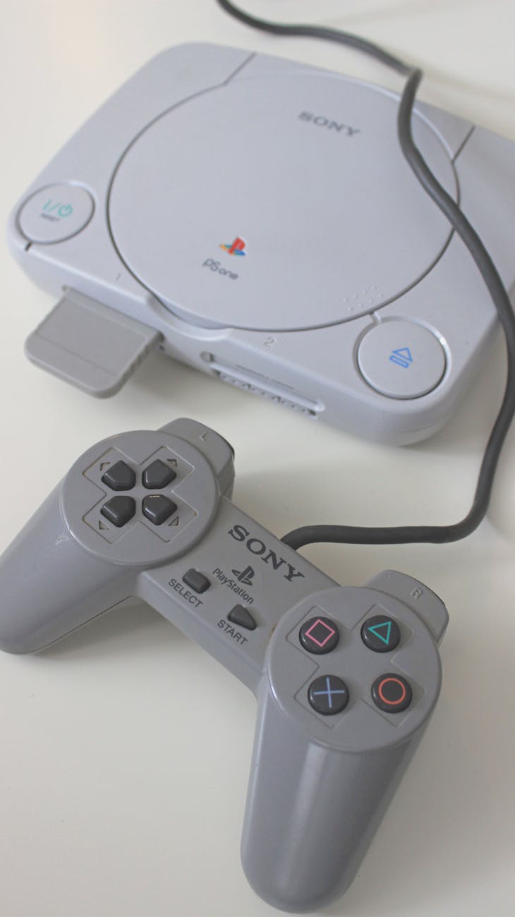 Cinco consoles antigos continuam recebendo jogos até hoje